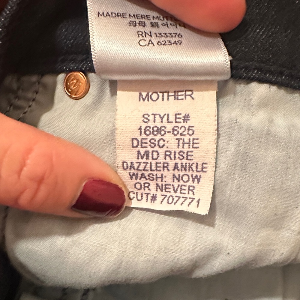 MOTHER Now Or Never Mid Rise Ankle Jeans *altered* 23 in inseam - Picture 5 of 9